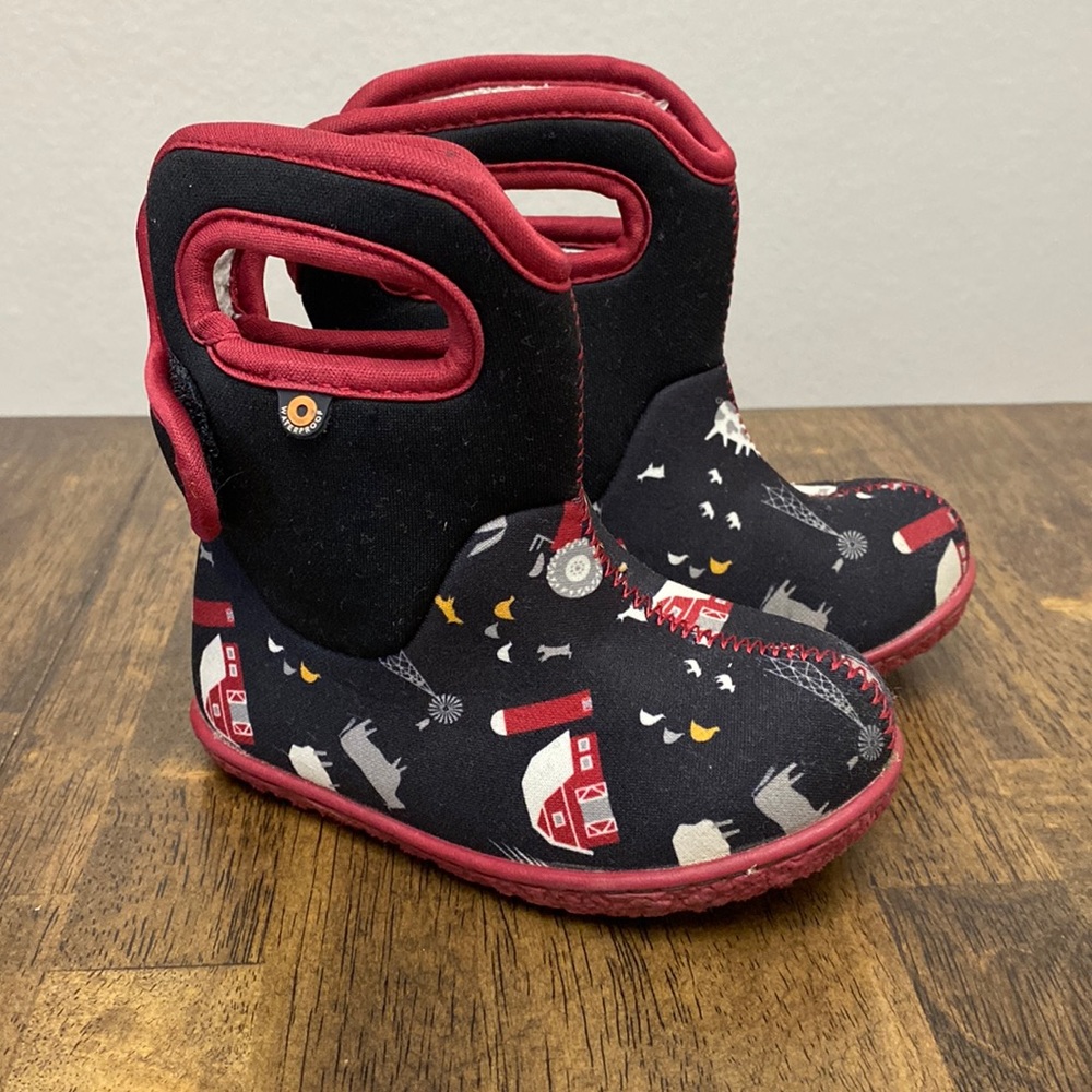Bogs, toddler rain boot. Size 6